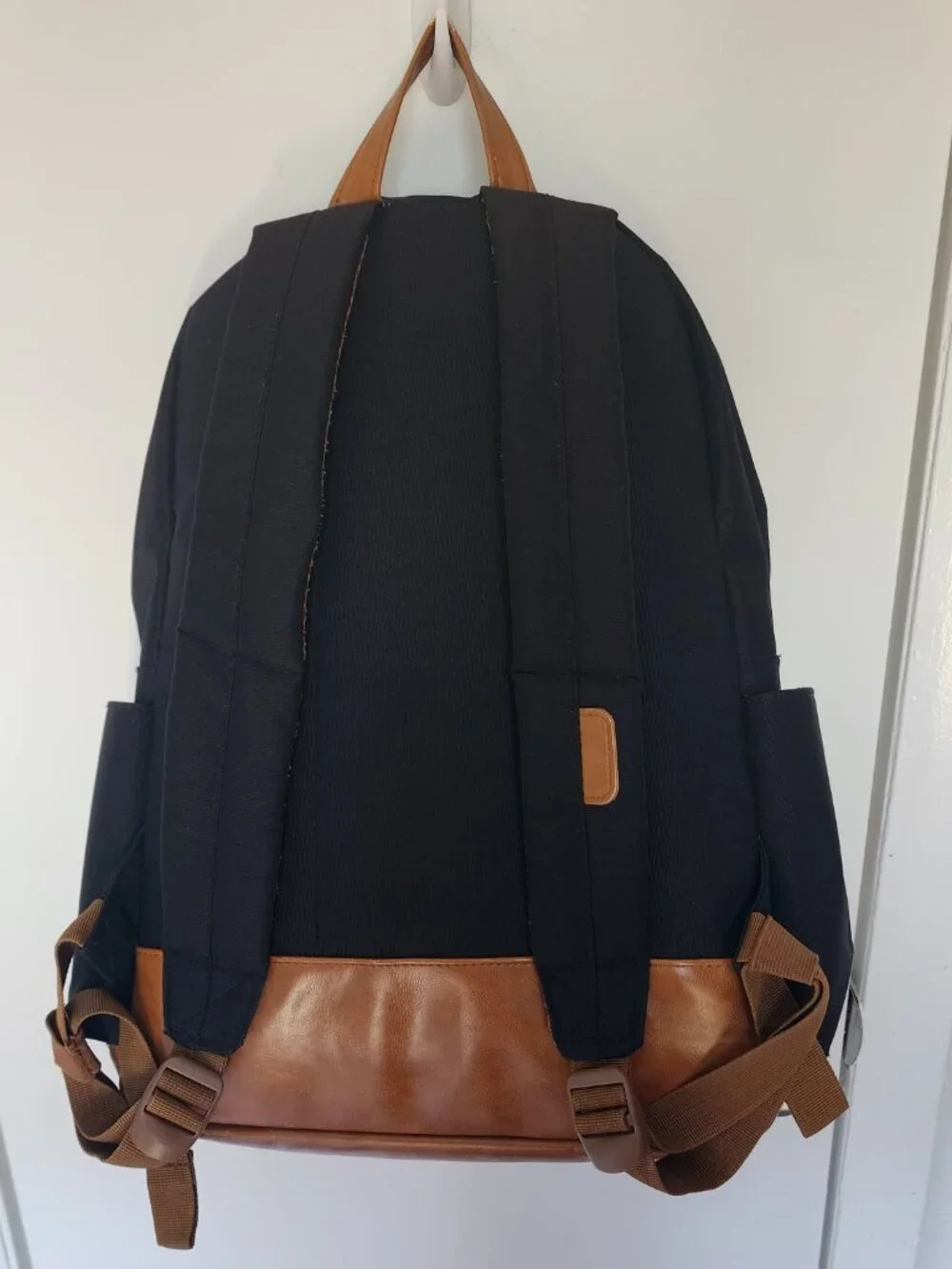 Black Backpack Lucky Brand Pockets Compartments Zipper Shamrock Bottle Holders